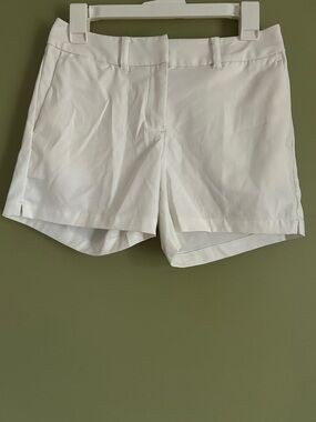 Nike Women's Dri-FIT Victory Golf Shorts in White Size 2